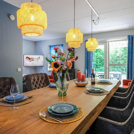 4 Bedroom Cozy Home In Zonnemaire Buitenkant foto