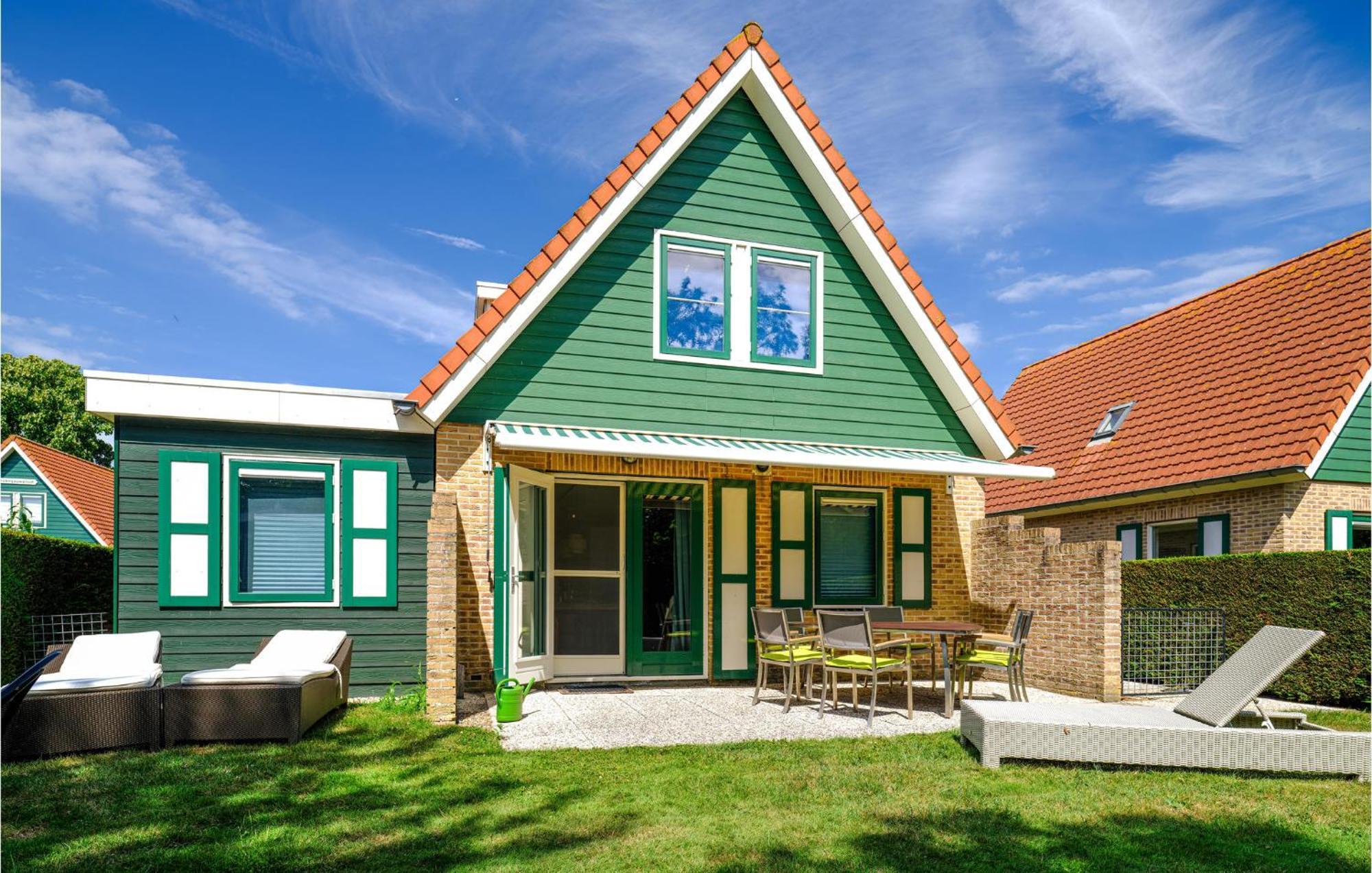 4 Bedroom Cozy Home In Zonnemaire Buitenkant foto