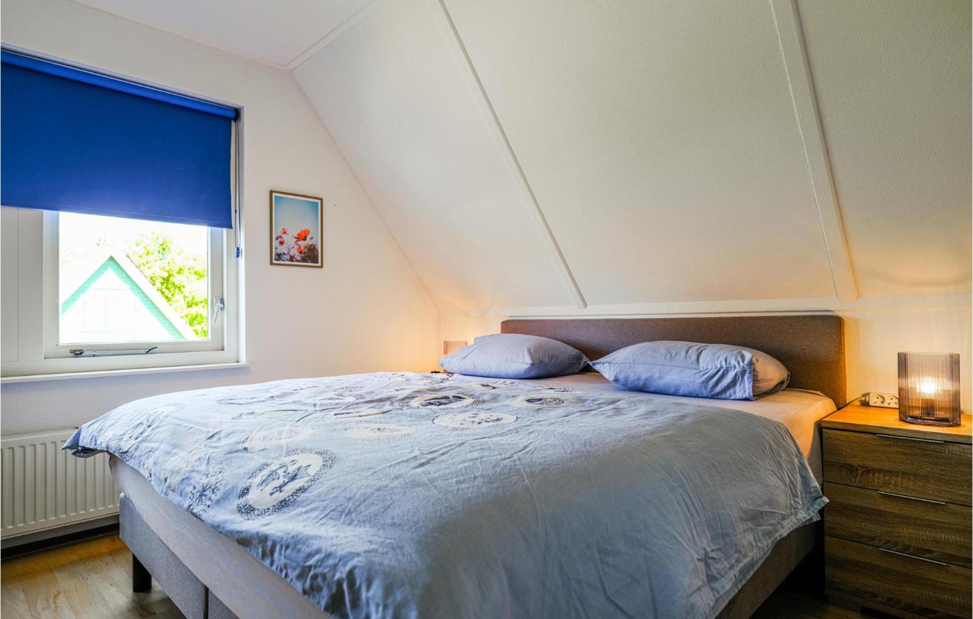 4 Bedroom Cozy Home In Zonnemaire Buitenkant foto